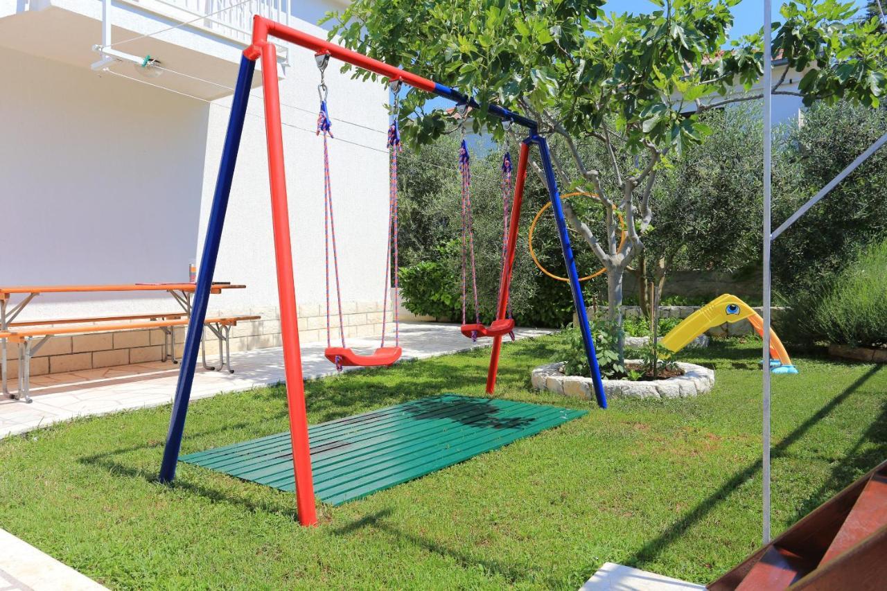 Family Friendly Seaside Apartments Razanj, Rogoznica - 10373 Εξωτερικό φωτογραφία