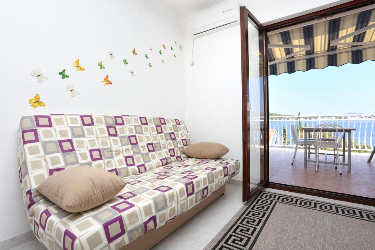 Family Friendly Seaside Apartments Razanj, Rogoznica - 10373 Εξωτερικό φωτογραφία