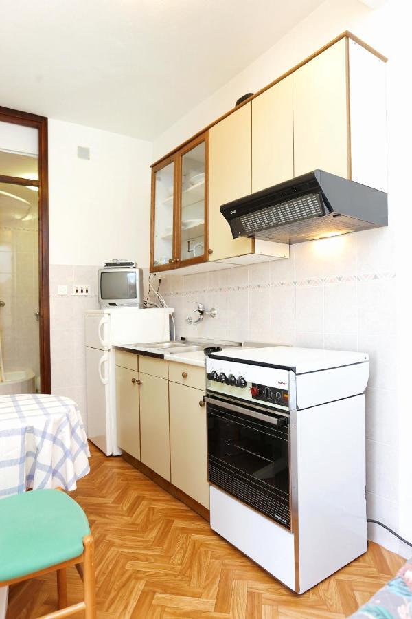 Family Friendly Seaside Apartments Razanj, Rogoznica - 10373 Εξωτερικό φωτογραφία