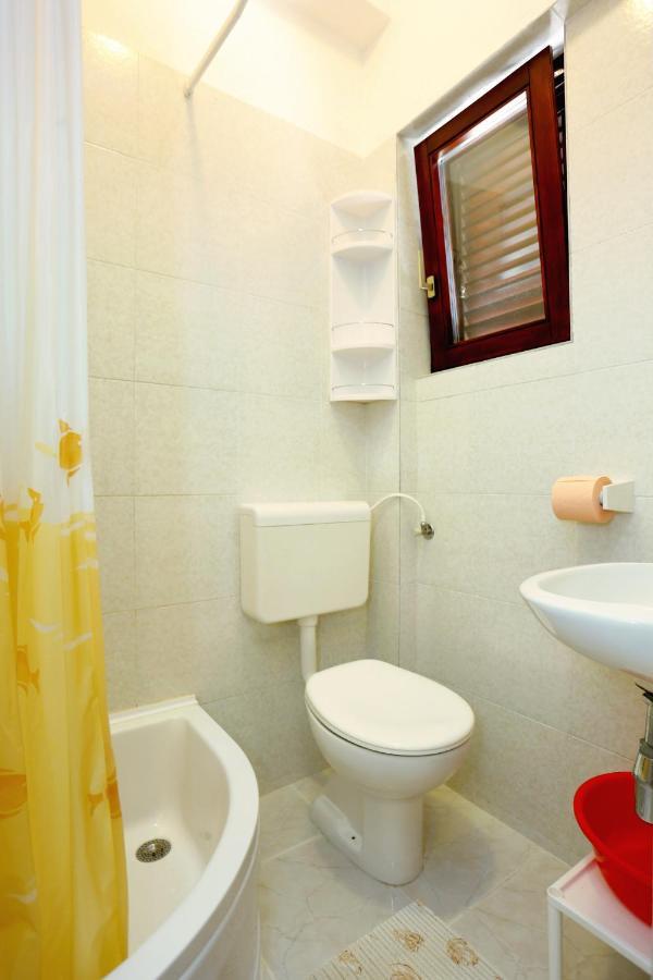 Family Friendly Seaside Apartments Razanj, Rogoznica - 10373 Εξωτερικό φωτογραφία
