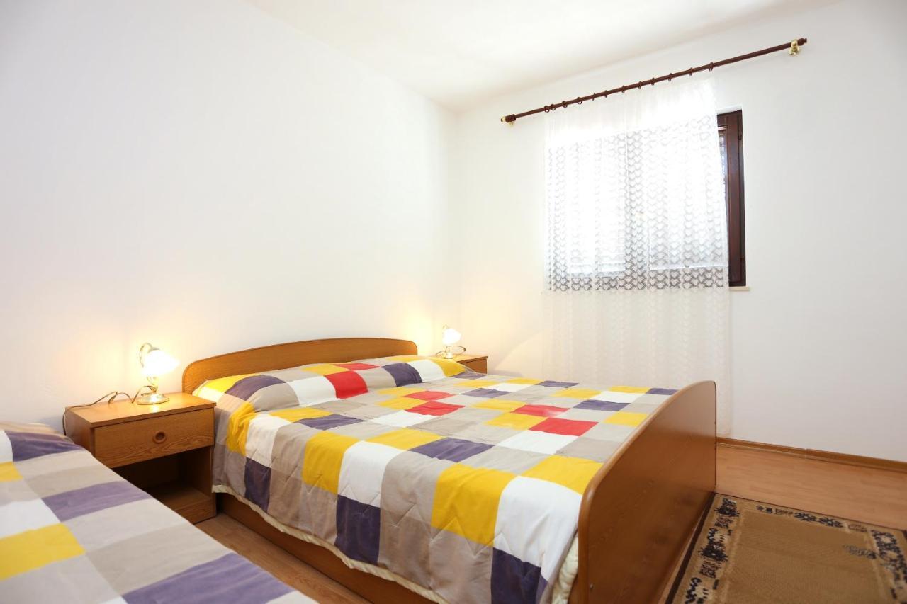 Family Friendly Seaside Apartments Razanj, Rogoznica - 10373 Εξωτερικό φωτογραφία
